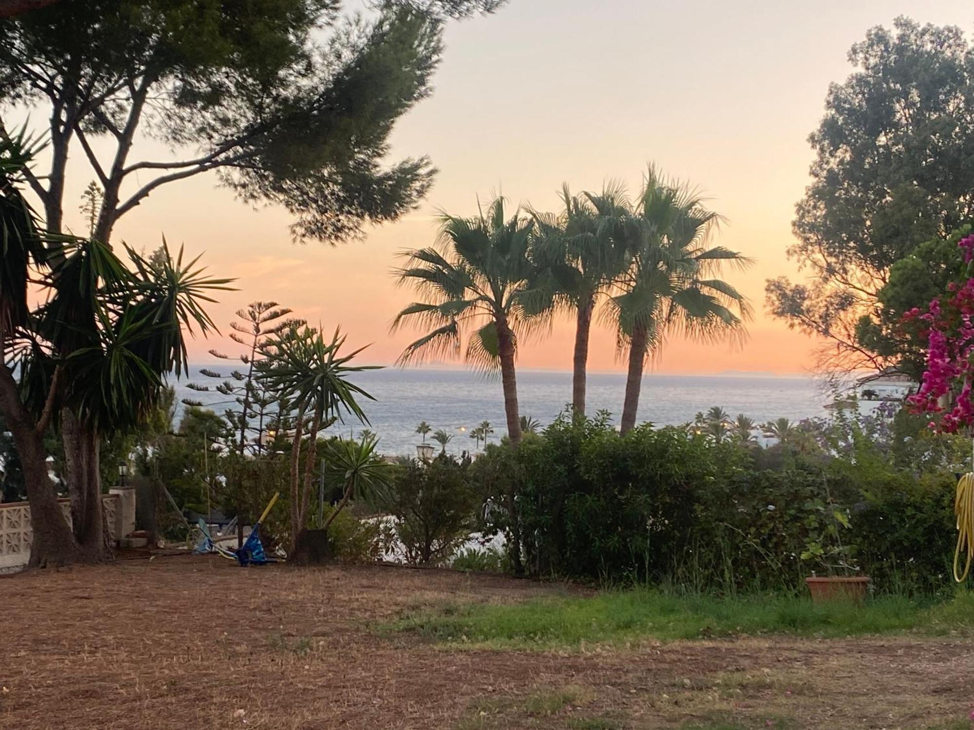 Independent Villa Beach House El Bosque La Cala De Mijas Bagian luar foto