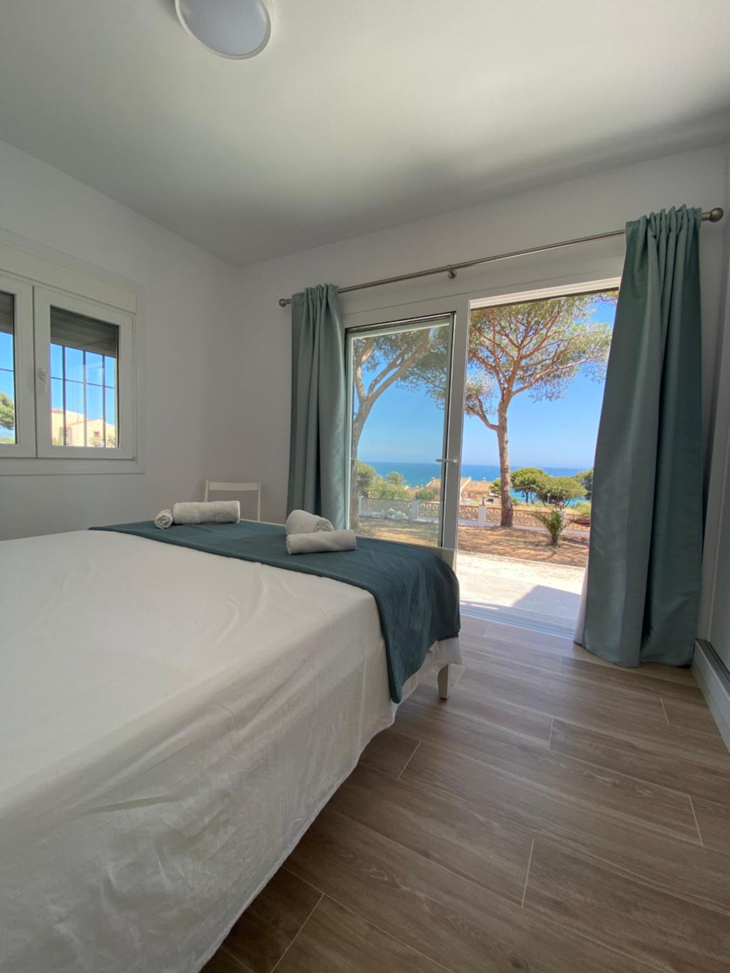 Independent Villa Beach House El Bosque La Cala De Mijas Bagian luar foto