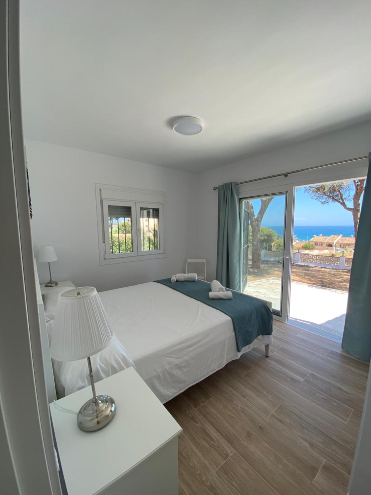 Independent Villa Beach House El Bosque La Cala De Mijas Bagian luar foto