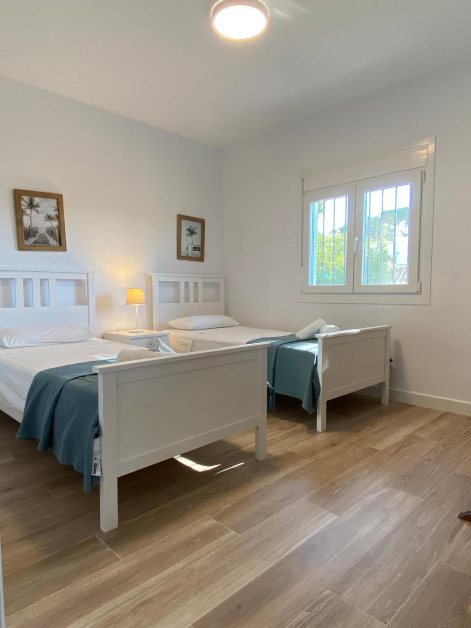 Independent Villa Beach House El Bosque La Cala De Mijas Bagian luar foto
