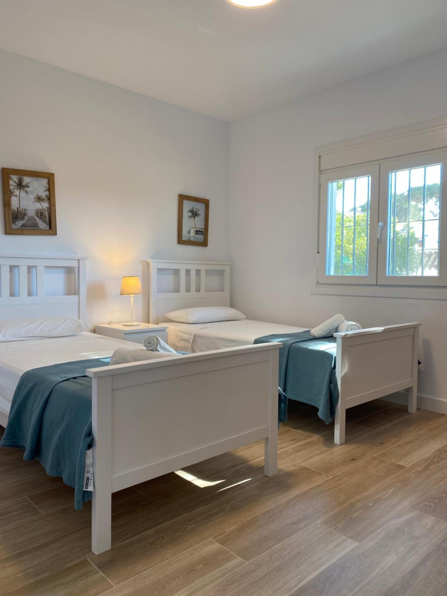 Independent Villa Beach House El Bosque La Cala De Mijas Bagian luar foto