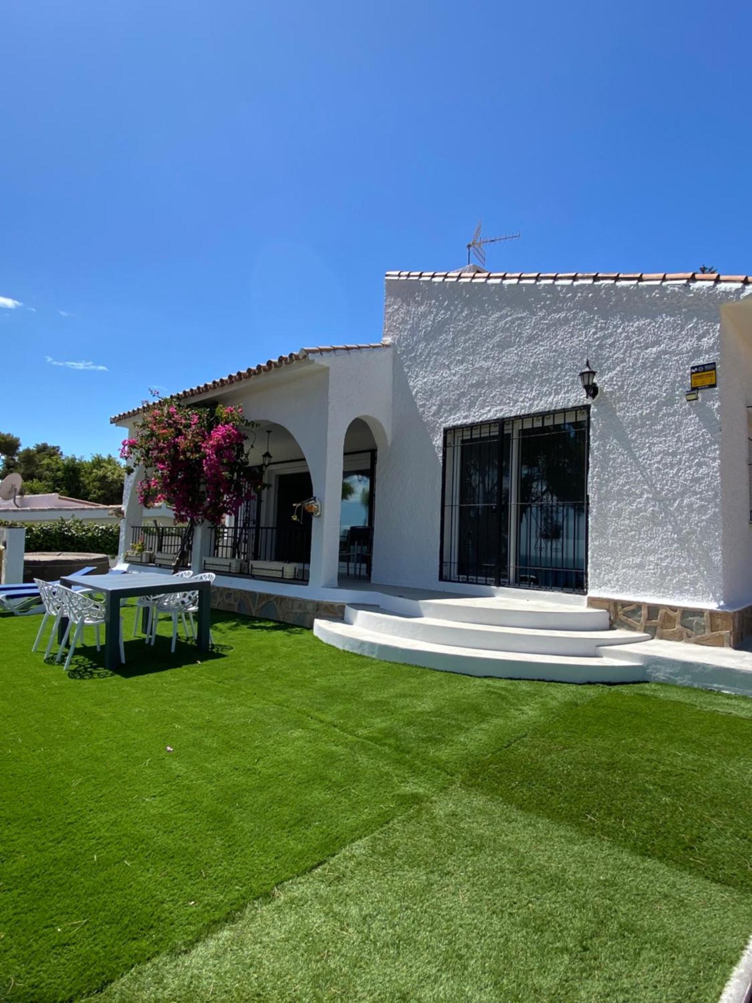 Independent Villa Beach House El Bosque La Cala De Mijas Bagian luar foto